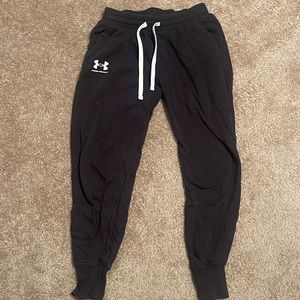 Under armor women’s jogger sweatpants